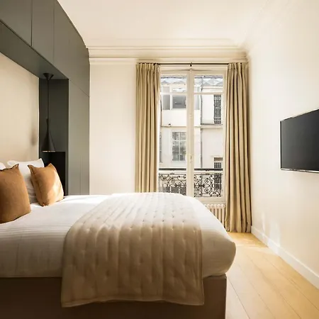 Classy Montaigne 2br 7p * باريس